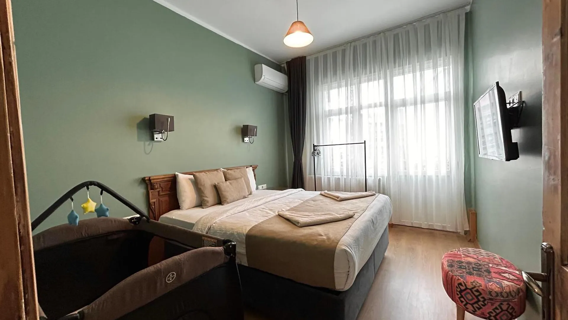 Waterfront Apartment By The Tram - Terrace With Dome & Golden Horn View In Fatih Κωνσταντινούπολη