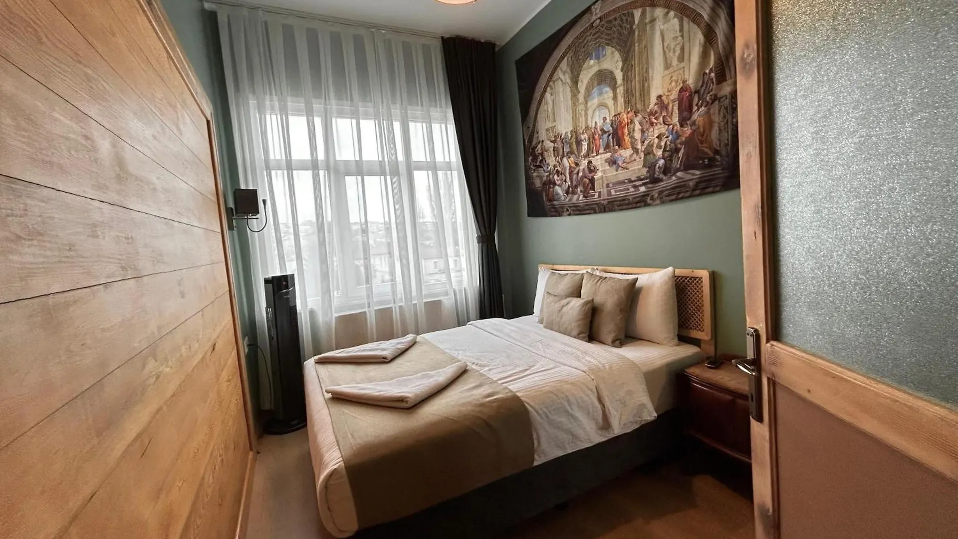 Waterfront Apartment By The Tram - Terrace With Dome & Golden Horn View In Fatih Κωνσταντινούπολη