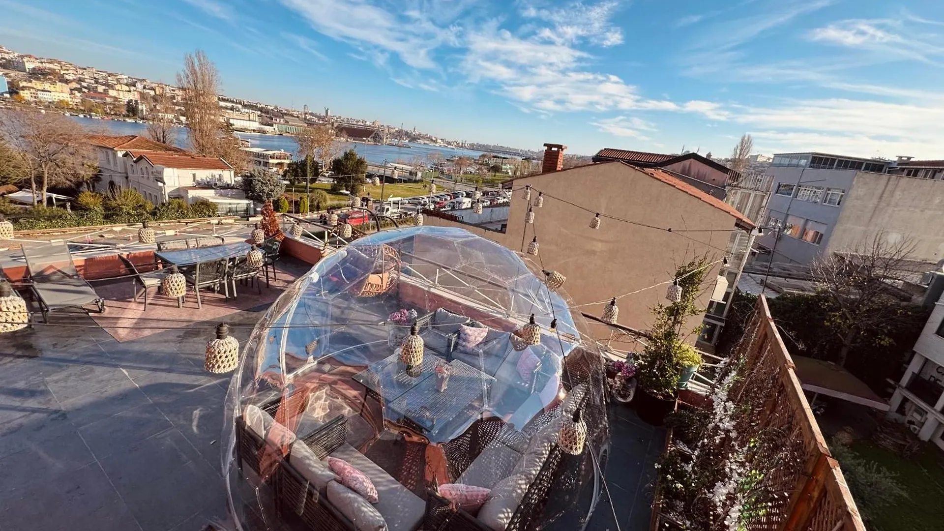 Waterfront Apartment By The Tram - Terrace With Dome & Golden Horn View In Fatih İstanbul 0*,